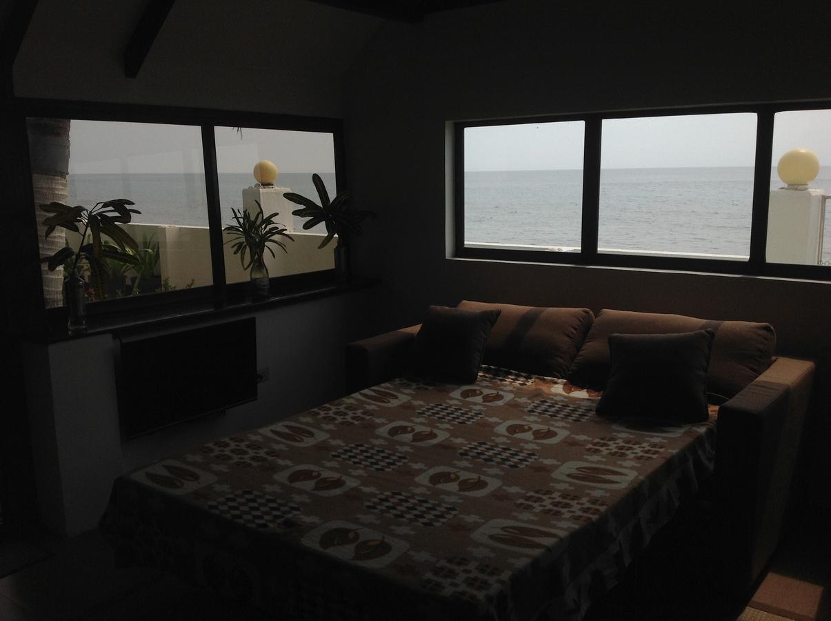 Bamboo Beachhouse Dormitory Garcia Hernandez Eksteriør bilde