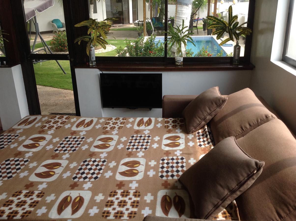 Bamboo Beachhouse Dormitory Garcia Hernandez Eksteriør bilde