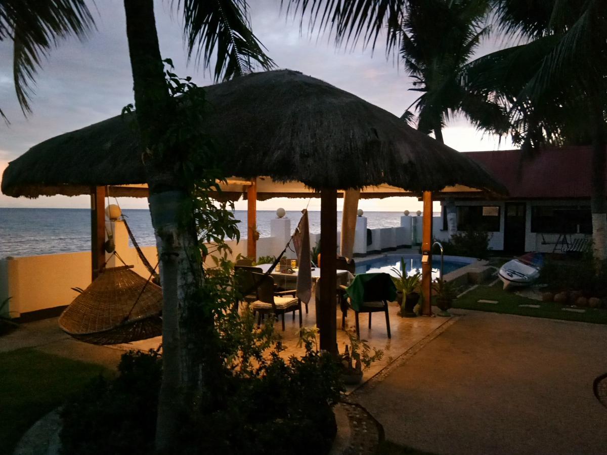 Bamboo Beachhouse Dormitory Garcia Hernandez Eksteriør bilde
